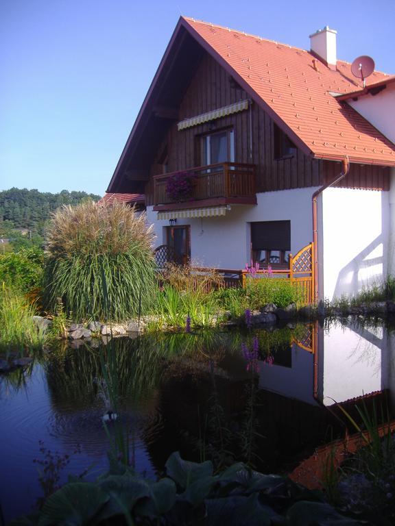 Hotel Garni Huegellandhof Neuhaus am Klausenbach Exterior photo
