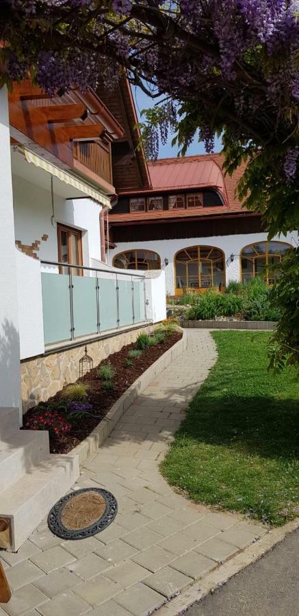 Hotel Garni Huegellandhof Neuhaus am Klausenbach Exterior photo